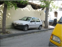 עצומה נגד חנייה על מדרכות בתל אביב